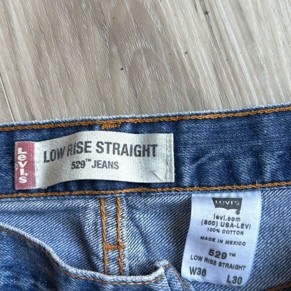 Levi’s Strauss 525 Relexed Fit Jeans Size 36x30 Waist 36 - Picture 5 of 8